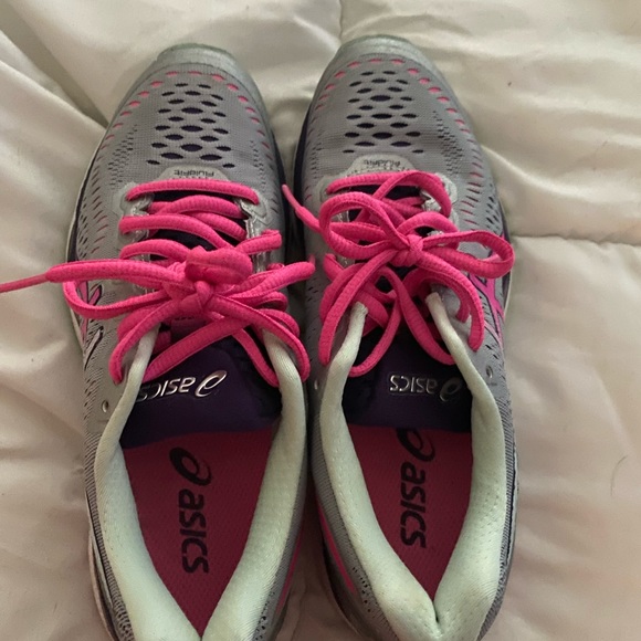 Brand New ASIC running shoe - Picture 4 of 4